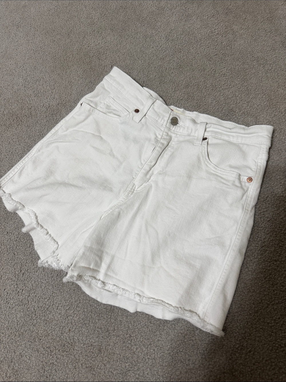 Signature Levi Strauss White Women's Denim Shorts - Classic High-Rise Style